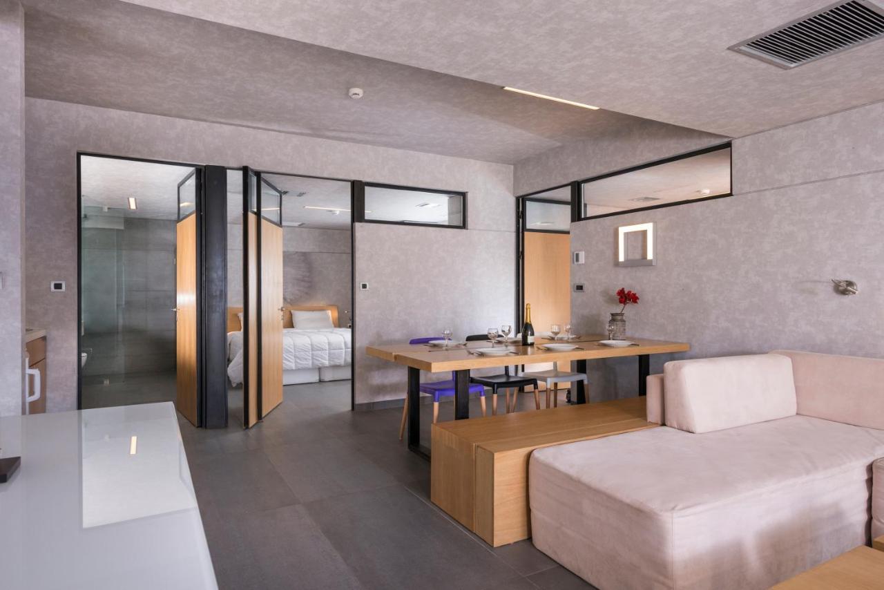 Icarus Hotel 칼라마키 외부 사진