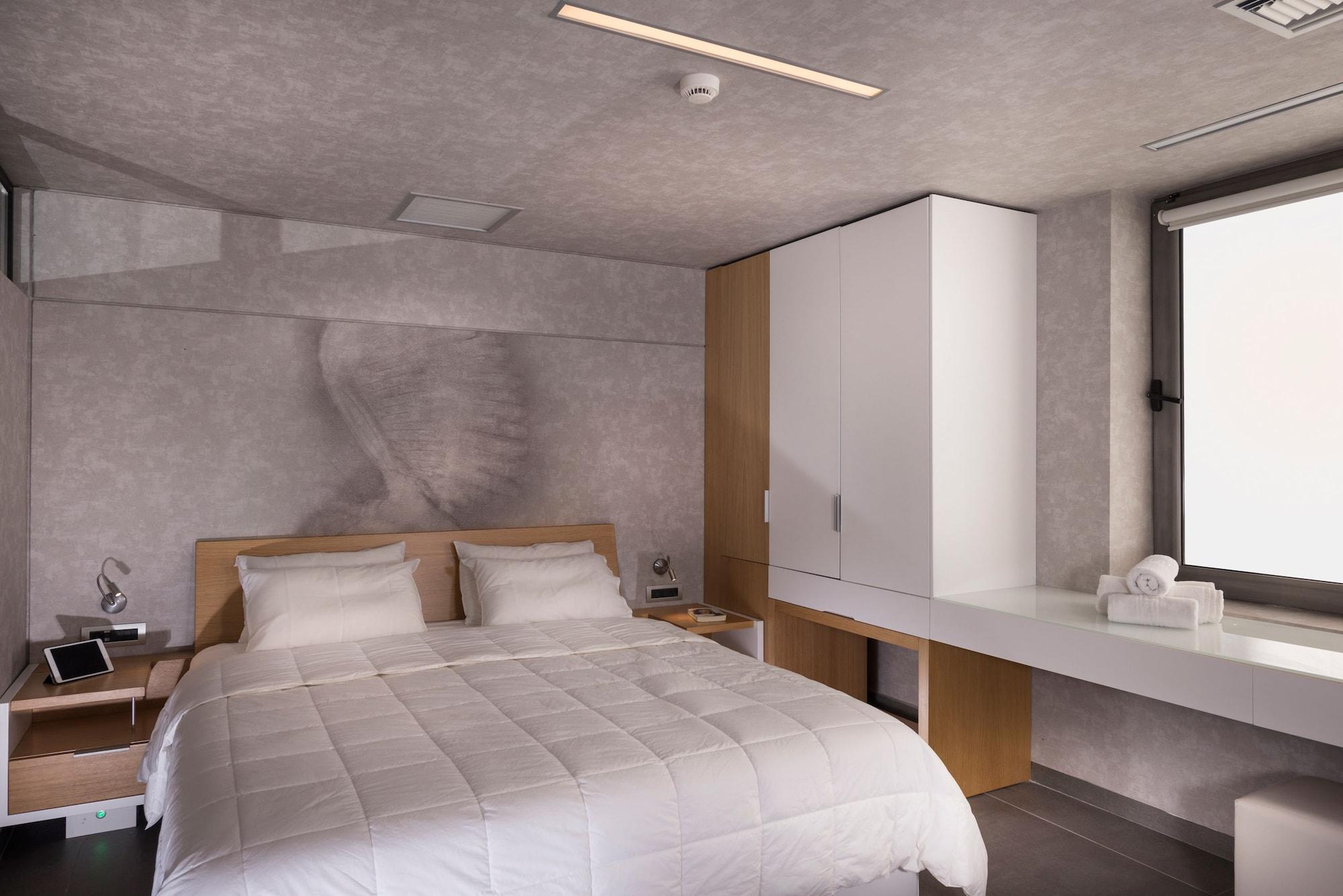 Icarus Hotel 칼라마키 외부 사진